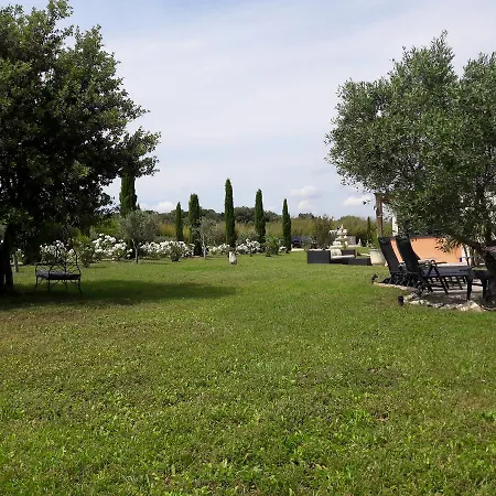 La Lune O Collines - Bed & Breakfast Ledenon